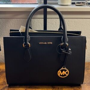 Brand New Michael Kors Black Purse (New with tag)